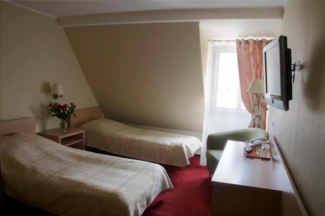 Hotel Czarna Roza Torun Room photo